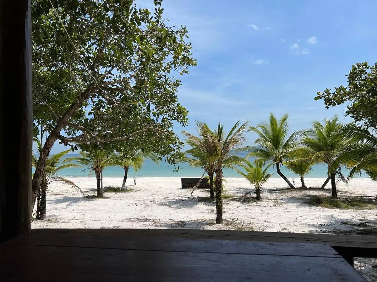 Hostal Funky Beach Albergue Sihanoukville Camboya