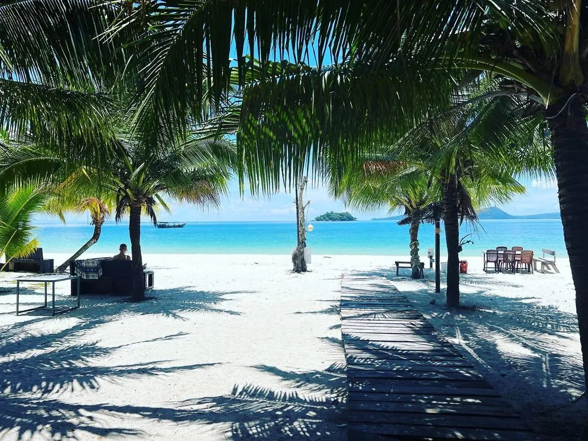 Funky Beach Albergue Sihanoukville