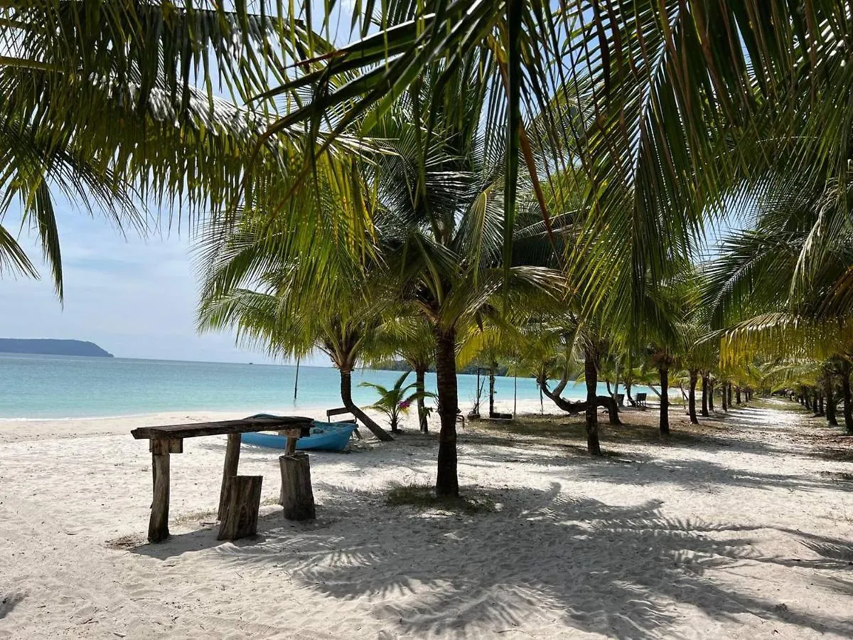 Funky Beach Albergue Sihanoukville 0*,  Camboya