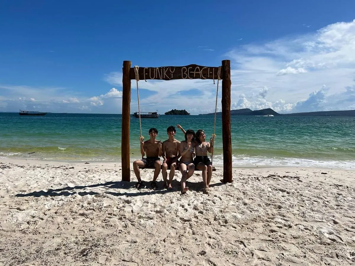 Hostal Funky Beach Albergue Sihanoukville Camboya