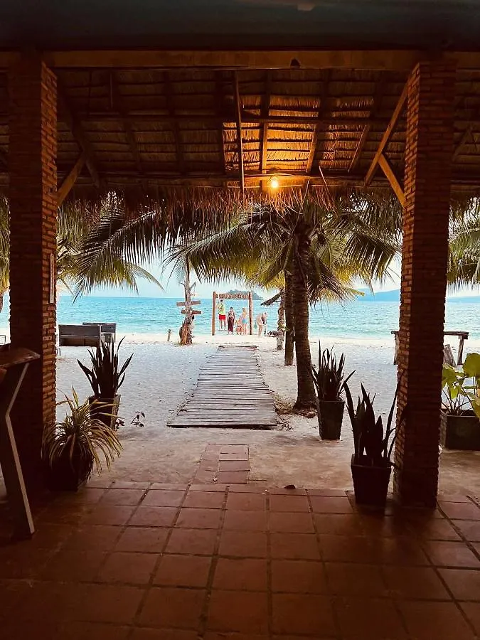 Funky Beach Albergue Sihanoukville